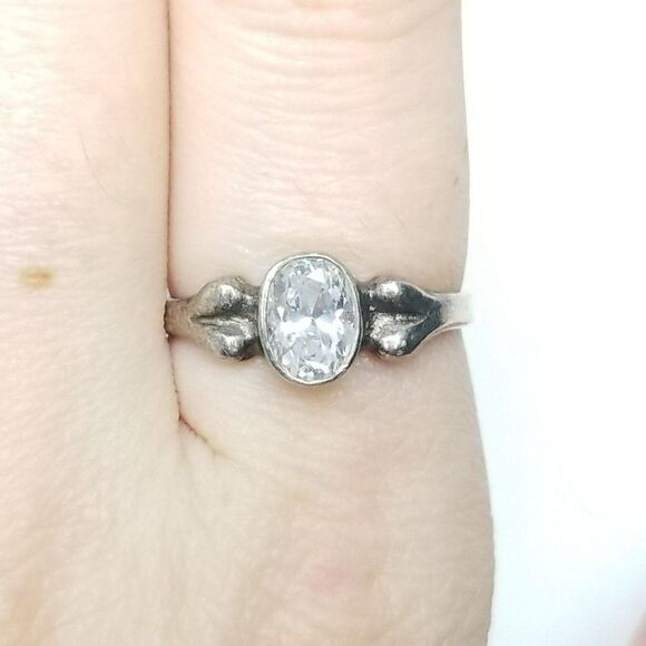 Vintage Sterling Silver Oval Clear Rhinestone Solitaire Ring Size 6 Band, Estate - Picture 9 of 9